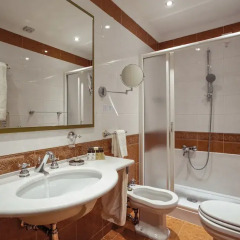 Отель Quisisana Terme Италия, Абано-Терме - отзывы, цены и фото номеров - забронировать отель Quisisana Terme онлайн ванная фото 2