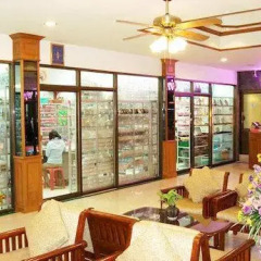 Center Point Plaza Hotel развлечения