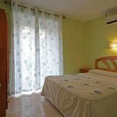 Отель Hostal Casa Bueno Испания, Мадрид - отзывы, цены и фото номеров - забронировать отель Hostal Casa Bueno онлайн спа