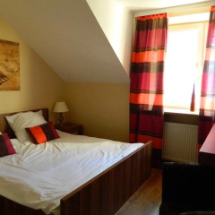Hostel Krokodyl Варшава сейф в номере фото 2
