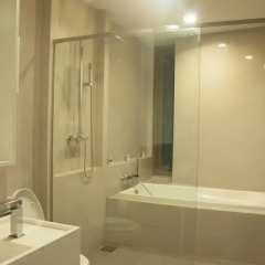 Отель Baan Plai Haad Beachfront Condominium Паттайя ванная
