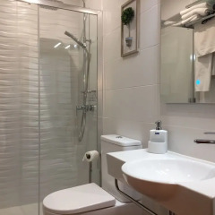 Отель Liencres Apartamentos Испания, Пьелагос - отзывы, цены и фото номеров - забронировать отель Liencres Apartamentos онлайн ванная фото 2