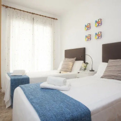 Апартаменты Singular Apartments Candela Iii Валенсия комната для гостей фото 4
