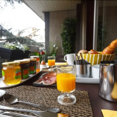 Отель Junior Suite Paris Tour Eiffel гостиничный бар