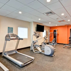 Отель Home2 Suites by Hilton Meridian фитнесс-зал фото 2