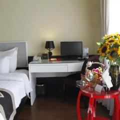 Отель Maison D'Hanoi Boutique Ханой с домашними животными
