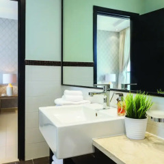 Отель Nasma Luxury Stays - Skyview Tower ванная фото 2