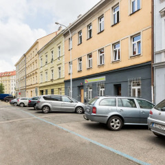 IM Easy Housing Hostel Прага парковка