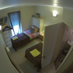 Отель Peniche Surf Lodge Пениче ванная