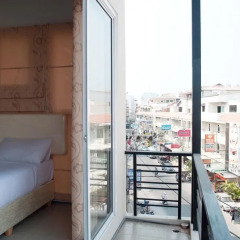 Отель Gold Dolphin Pattaya Таиланд, Паттайя - отзывы, цены и фото номеров - забронировать отель Gold Dolphin Pattaya онлайн балкон