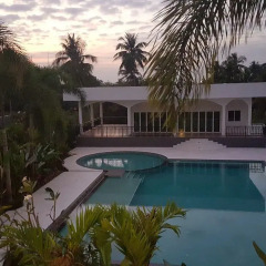 Отель The Serenity Resort бассейн