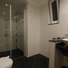 Golden Life Heights Deluxe Suite Hotel Турция, Олудениз - отзывы, цены и фото номеров - забронировать отель Golden Life Heights Deluxe Suite Hotel - All Inclusive - Adults Only онлайн ванная фото 2