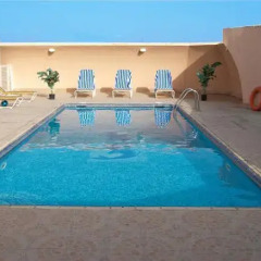 Ramee Guestline 2 Hotel Apartments бассейн фото 2