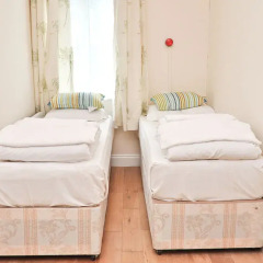 Отель Short lets in London - Highbury балкон