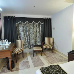 Hotel Venkatesh International спа