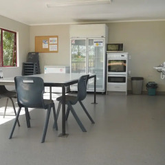 Отель Lake Karapiro Mighty River Domain в номере