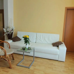 Апартаменты Cozy Studio with free parking комната для гостей фото 4