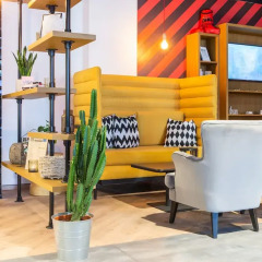 Отель Park Inn by Radisson Poznan бассейн