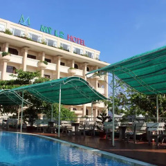 Отель My Le Hotel Вьетнам, Вунгтау - отзывы, цены и фото номеров - забронировать отель My Le Hotel онлайн бассейн фото 2