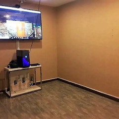 Отель Foxwood Inn & Suites Drayton Valley спортивное сооружение
