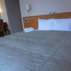 Hotel Regalo Fukuoka Фукуока сейф в номере