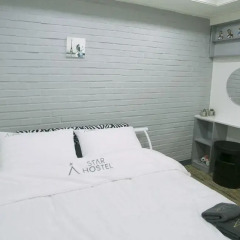 Отель Monster Guesthouse комната для гостей фото 5