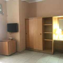 Отель Gold Value Hotels Нигерия, Энугу - отзывы, цены и фото номеров - забронировать отель Gold Value Hotels онлайн сейф в номере