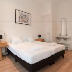 Отель CityCondos Amsterdam with Canal view Нидерланды, Амстердам - отзывы, цены и фото номеров - забронировать отель CityCondos Amsterdam with Canal view онлайн комната для гостей фото 5