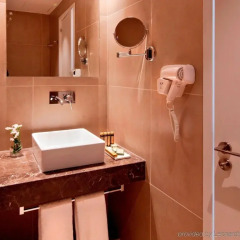 Elea Golf Club - Amphora Hotel & Suites ванная