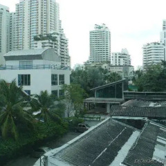 Отель Merisess Sukhumvit 16 Бангкок с домашними животными