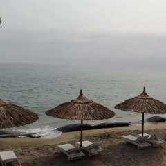 Sea and Sand Hotel пляж