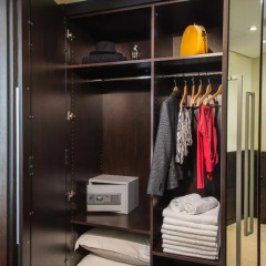 Rosslyn Central Park Hotel сейф в номере