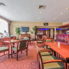 Отель Travelodge by Wyndham Hotel & Convention Centre Quebec City Канада, Квебек - отзывы, цены и фото номеров - забронировать отель Travelodge by Wyndham Hotel & Convention Centre Quebec City онлайн питание фото 2