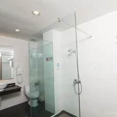 Отель Xin Hua Hotel Guangzhou Китай, Гуанчжоу - отзывы, цены и фото номеров - забронировать отель Xin Hua Hotel Guangzhou онлайн ванная