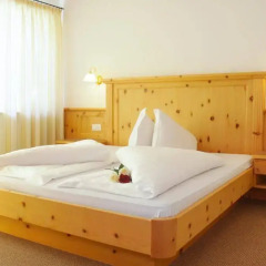 Hotel Vernagt Сеналес сейф в номере
