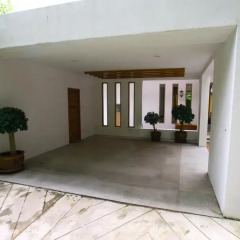 Отель Tewana Home парковка