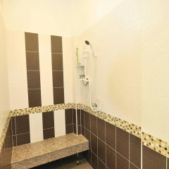 Отель Zen Rooms Jomtien Khao Noi Паттайя ванная