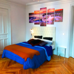 Отель Gaudí Suites комната для гостей фото 4