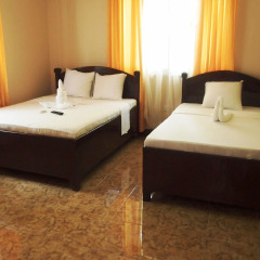 Отель Cambriza Suites комната для гостей