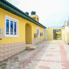 K-Yellow Hotel & Resort парковка