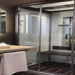 Отель Private Luxury Suite фитнесс-зал