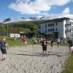 Отель Innvik Fjordhotel - Misjonheimen спортивное сооружение