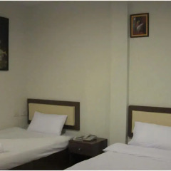 Отель Bombay Magic Suites сейф в номере