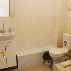Гостиница Admiral Hotel - hostel в Казани отзывы, цены и фото номеров - забронировать гостиницу Admiral Hotel - hostel онлайн Казань ванная фото 2