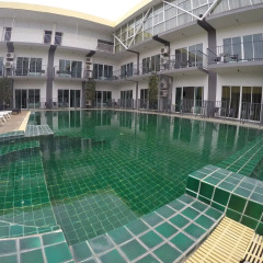 Отель Central Pattaya Garden Resort бассейн