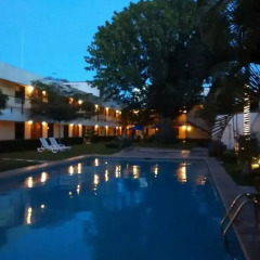 Hotel Puerta Del Sol Guadalajara бассейн фото 2