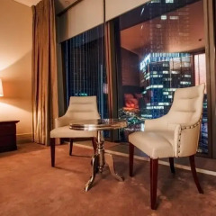 Plus 1 Hotel балкон