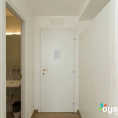Отель OM2Rome сейф в номере