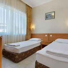 Отель Larissa Beach Club комната для гостей фото 2