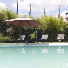 Отель Holiday Inn Express Toulouse Airport Франция, Бланьяк - отзывы, цены и фото номеров - забронировать отель Holiday Inn Express Toulouse Airport онлайн бассейн фото 3